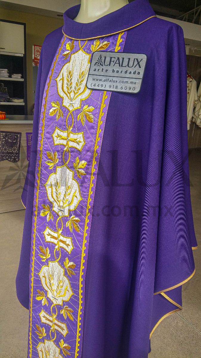 18 CORPUS Morado Central Lila 232